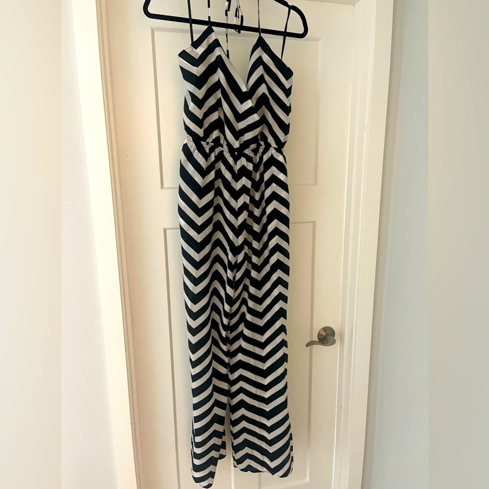 Super cute women striped Black and White jumper